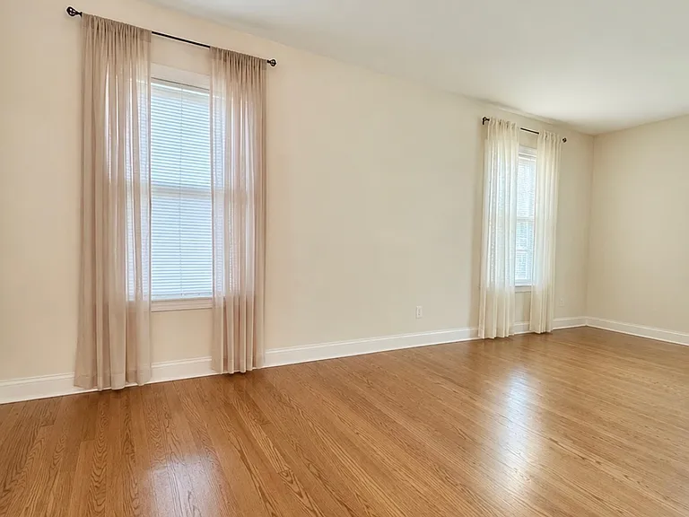 244 Beacon Pl — Photo 7