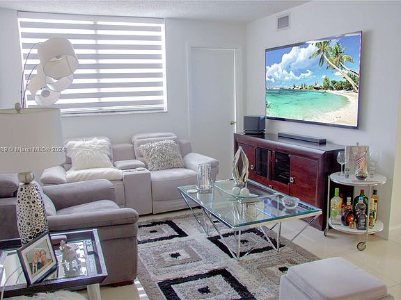 2nd image of 9410 W Flagler St APT 206