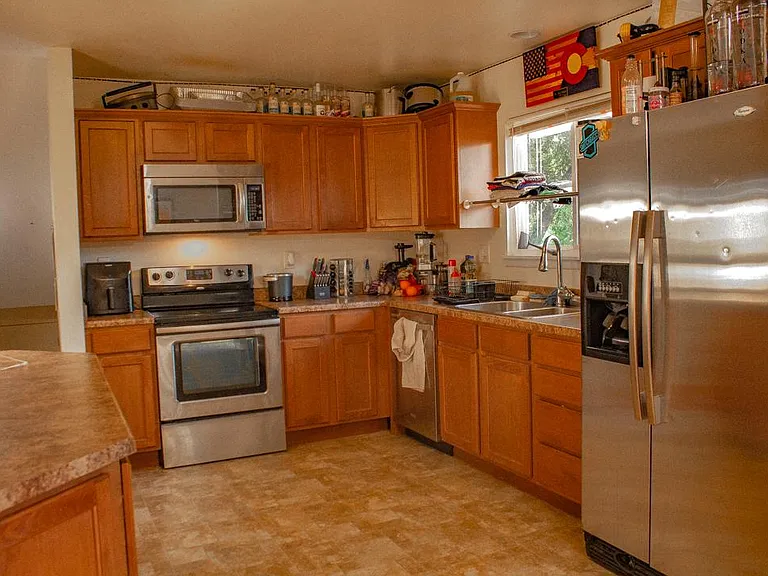 3614 Leeds Ln — Photo 8