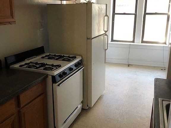 5th image of 1469 W Carmen Ave #9457192