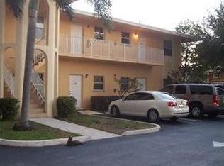 4720 Cypress St, Coconut Creek, FL 33073