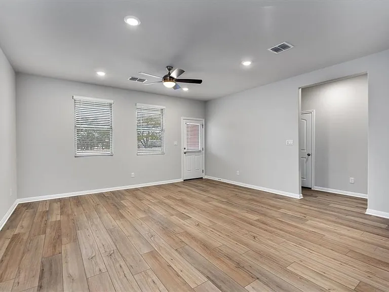 127 Wrangell Way — Photo 10