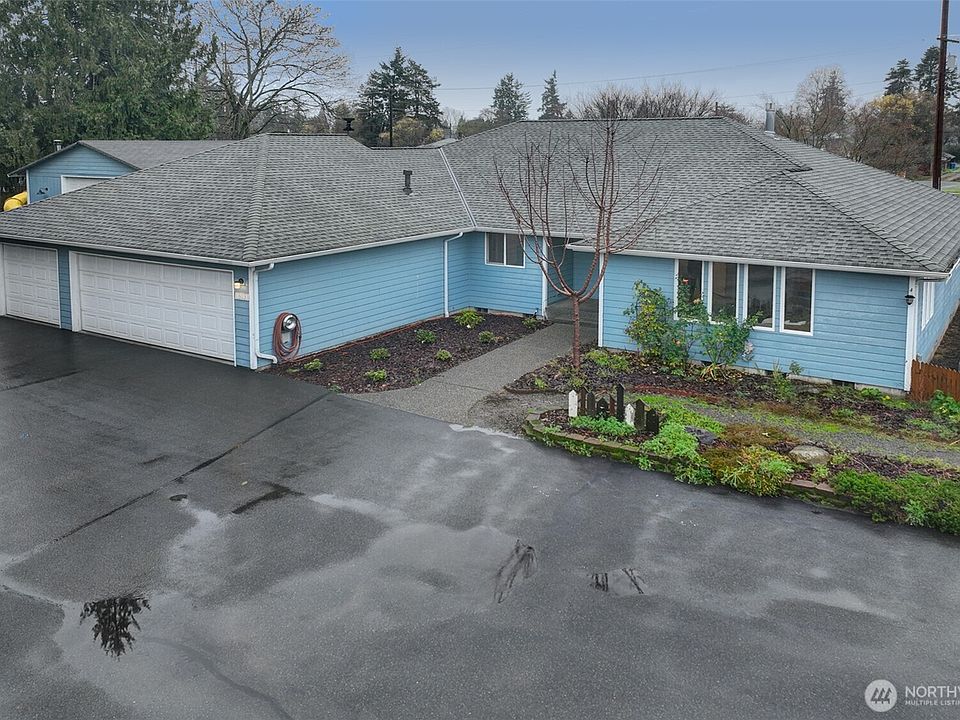 1st image of 803 3rd Avenue NW