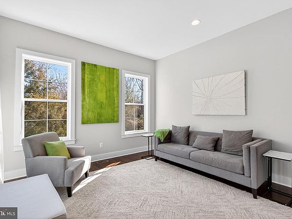 4th image of 7726 Schelhorn Rd