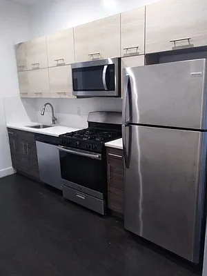 Rented by Aegis Realty Management Corp | media 1