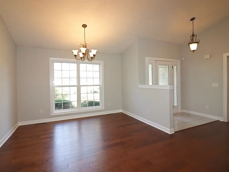 195 Russet Ct — Photo 14