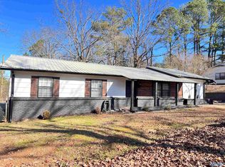 1619 Woodview Dr SW, Hartselle, AL 35640