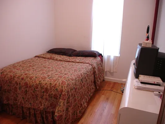 Rented by Glasser Realty LLC | media 8