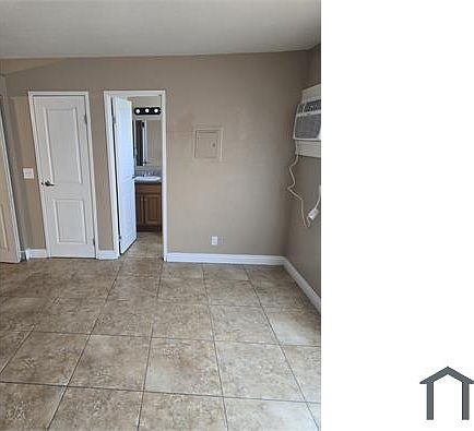 5th image of 305 N 10th St APT 9