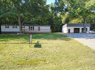 7600 Service Rd, Yadkinville, NC 27055