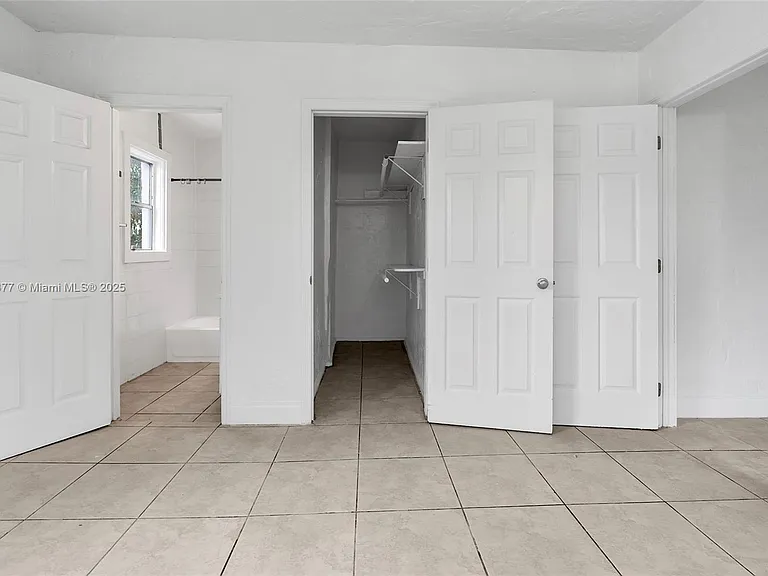 1137 NW 29th Ter #1130 — Photo 22