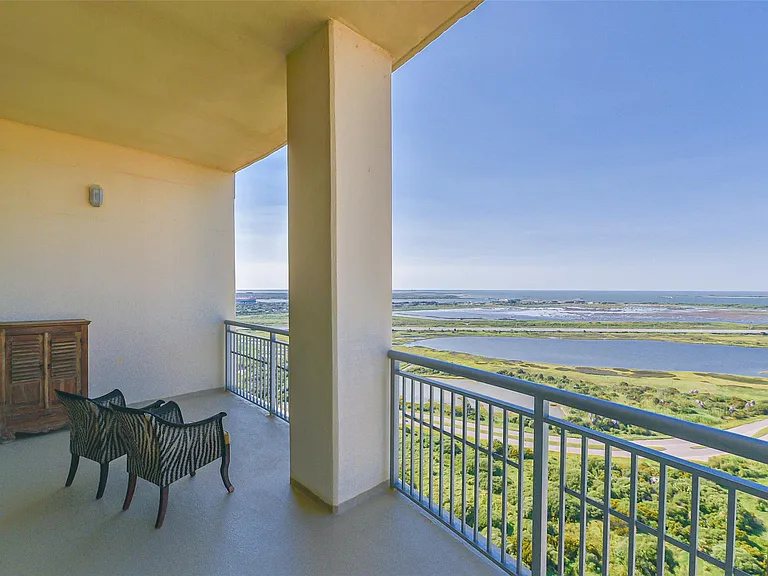 801 E Beach Dr #TW2704 — Photo 45