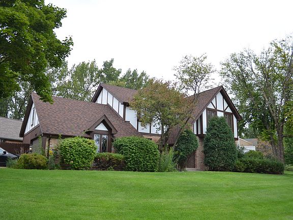 2nd image of 1008 E Buckingham Dr