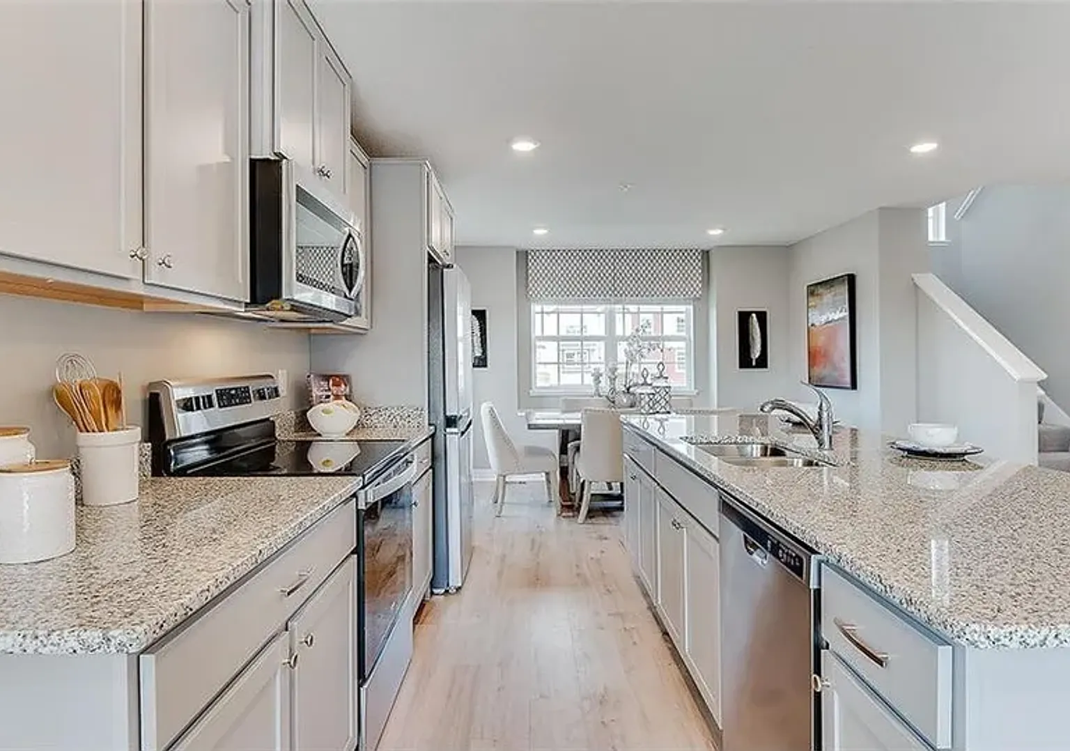 Modern New Construction House | 3 Bed + Bonus Room | 2-Car Garage | Prime Location — Photo 4