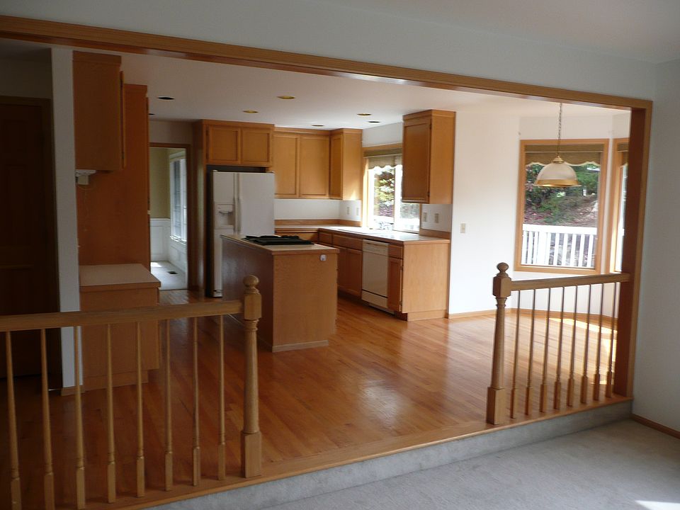 2nd image of 5826 106th St SW