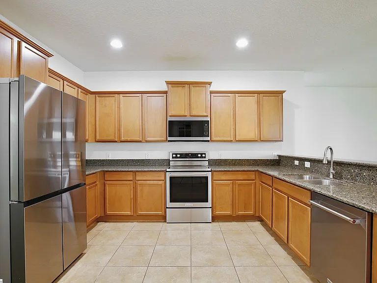 3908 Coastal Breeze Dr — Photo 5