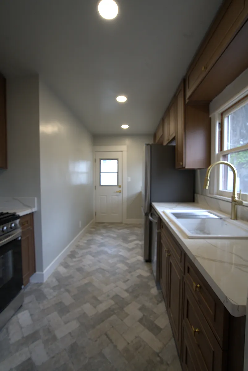 Kitchen - 4316 E Wehrle Ct #4316