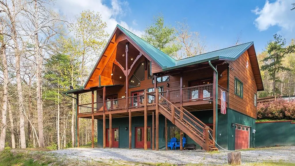 3 bed, 4.5 bath, $2,630 — Photo 1