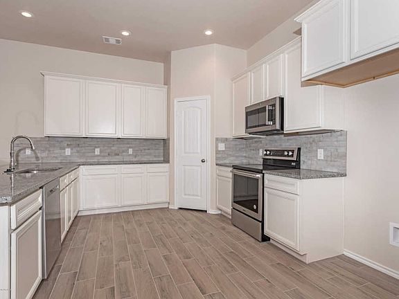 3rd image of 9610 Rockwood Dr