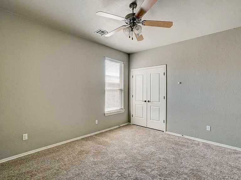 4601 NW 162nd Ct — Photo 27