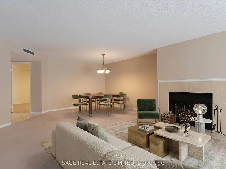 25 George St S #302 — Photo 3