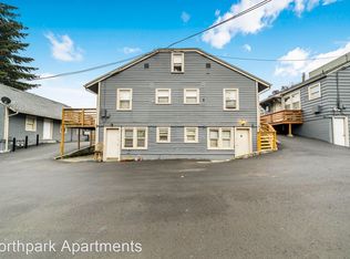 930 N 104th St APT 7, Seattle, WA 98133