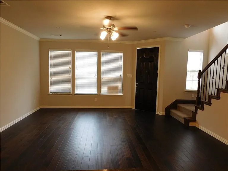 2555 Adam Ln — Photo 4