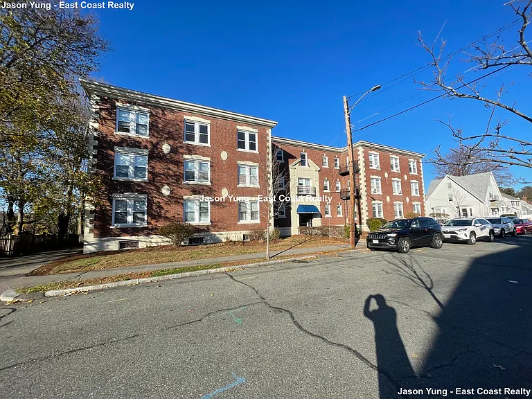 14 Russell St #24 — Photo 17