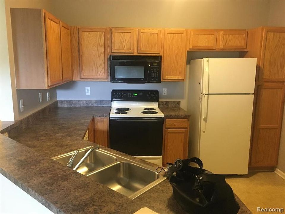 2nd image of 15430 Cornell Dr #105
