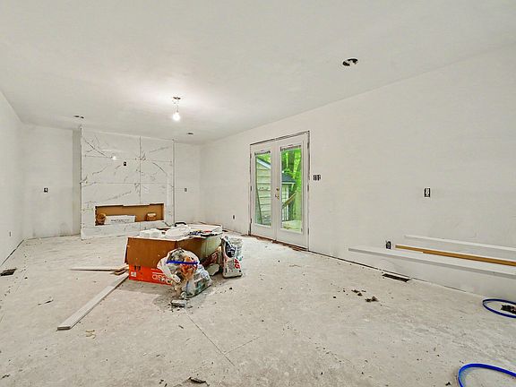 5th image of 8700 Cliff Top Ct
