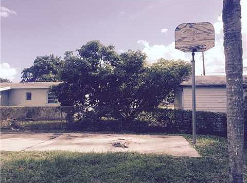 4th image of 5950 SW 39th Ct