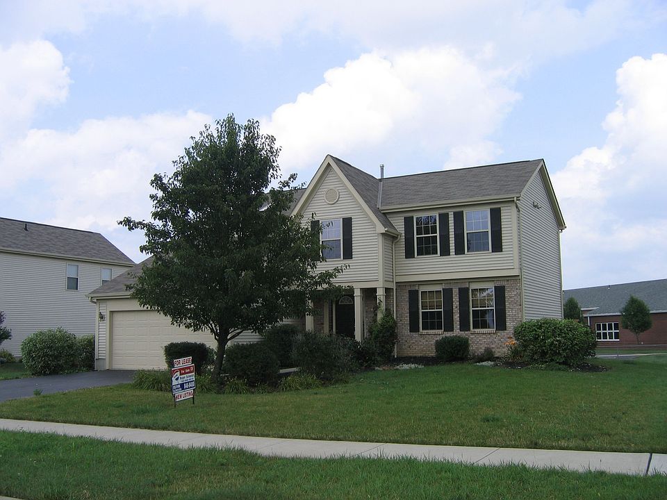 Partial brick front, vinyl sding