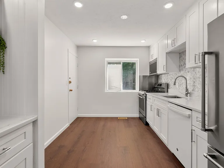 47 Bayberry Dr #2 — Photo 4