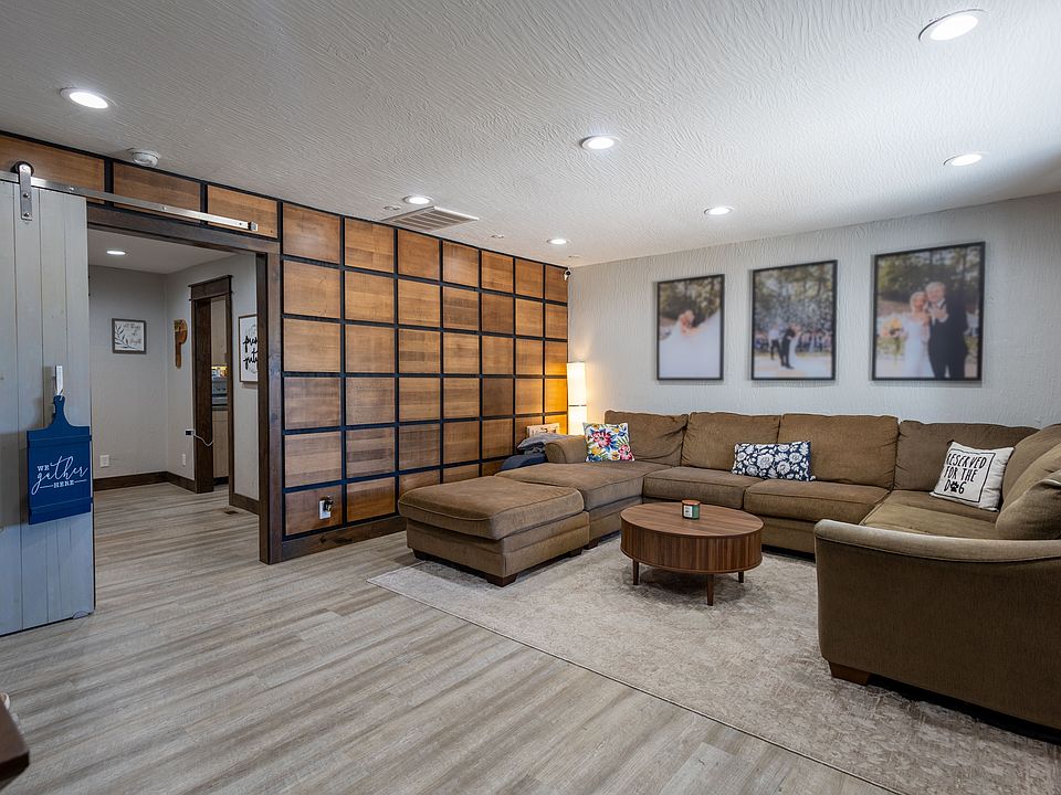 1st image of 206 S Scenic Ave