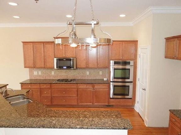 2nd image of 52 Emerson Hill Sq