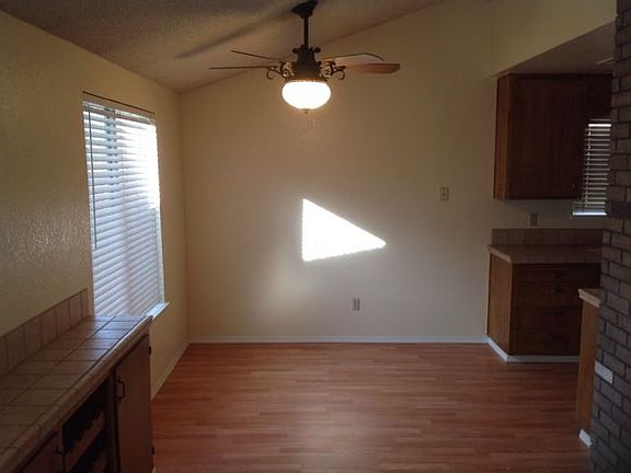 5th image of 2908 Rosewood Ave