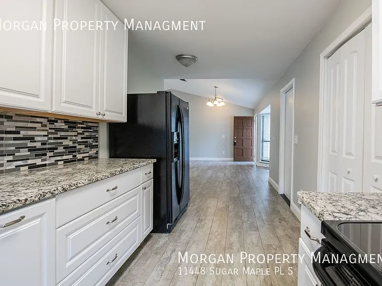 11448 Sugar Maple Pl S — Photo 9