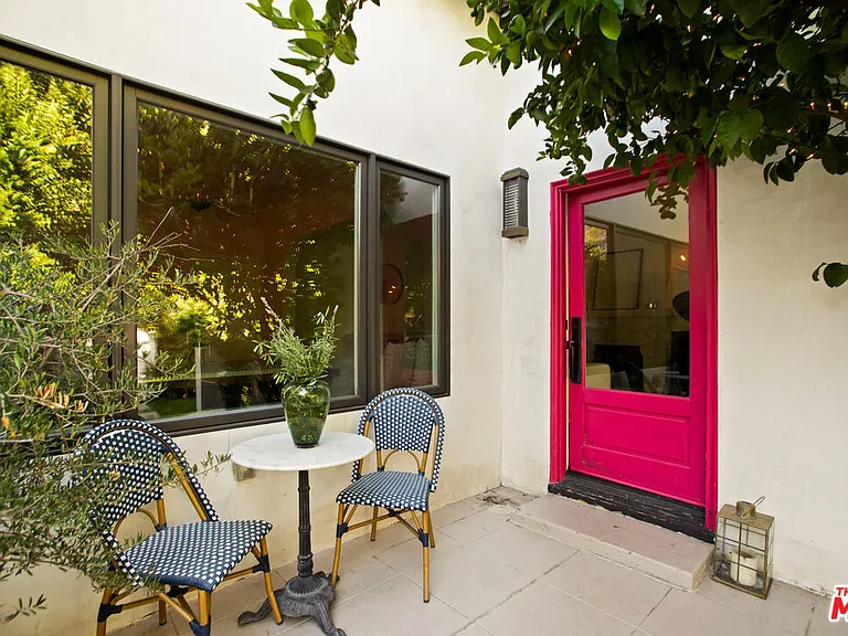 327 N Edinburgh Ave — Photo 5
