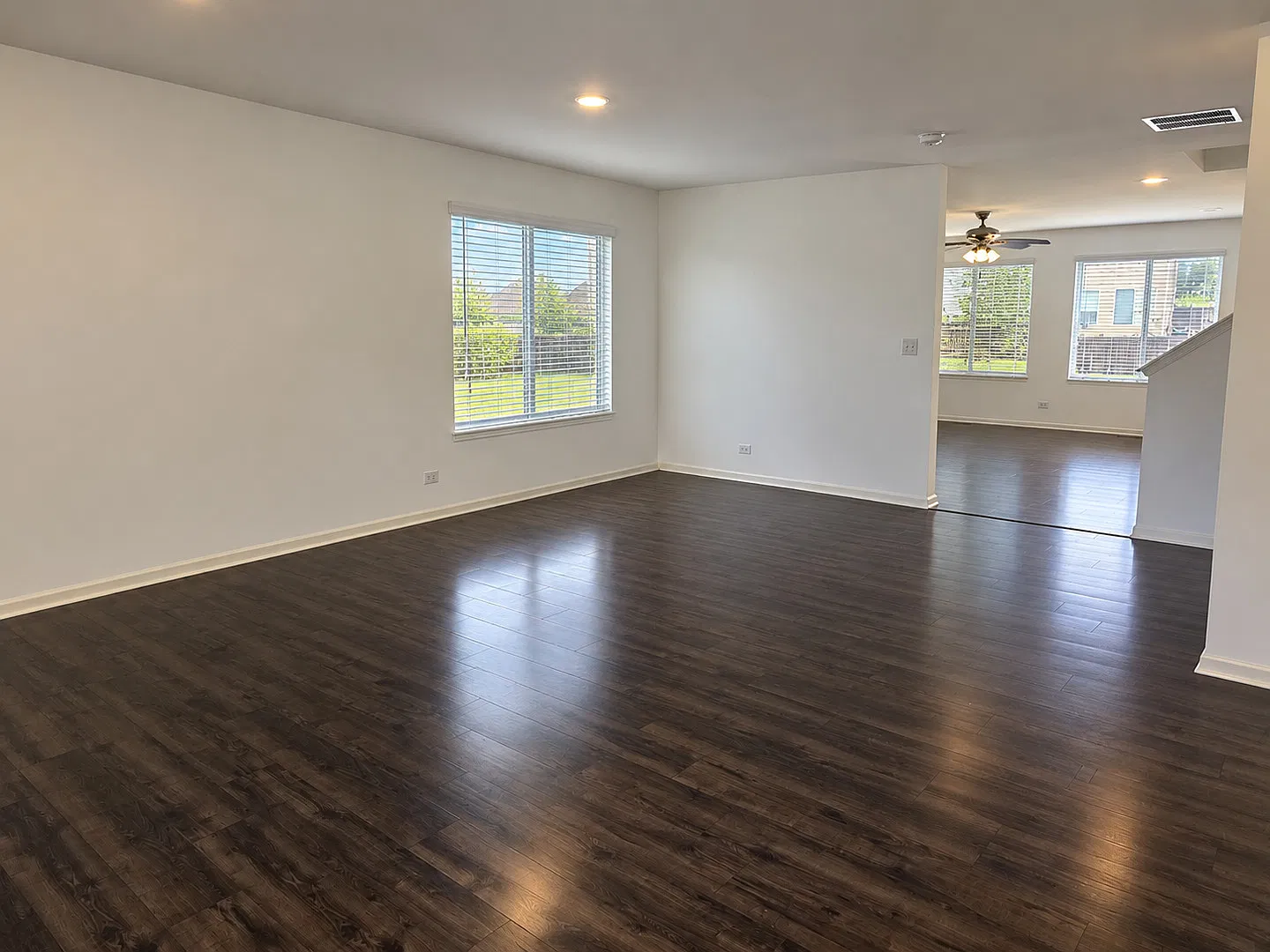 4 bed, 2.5 bath, 2855 sqft, $3,200 — Photo 3