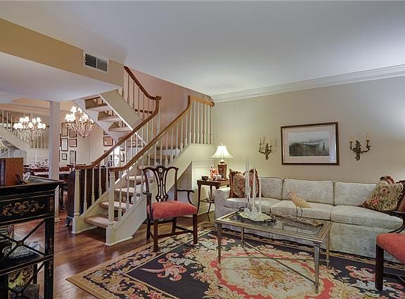 5th image of 401 Bowling Ave Unit 14
