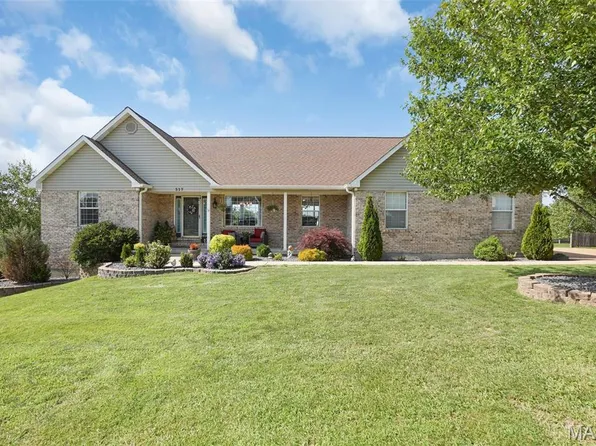 517 Windy Hills Dr, Washington, MO 63090