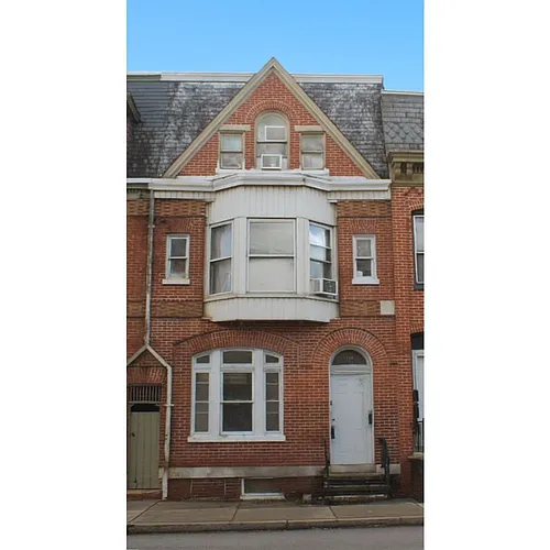 310 E King St #1 Photo 1