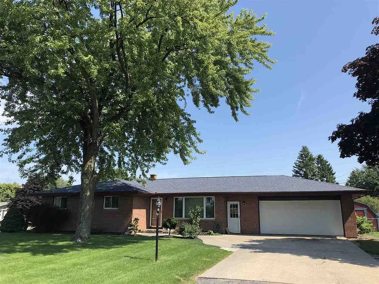 554 Angus Ct photo 1