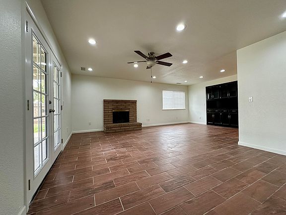 5th image of 3030 W Orchard Avenue