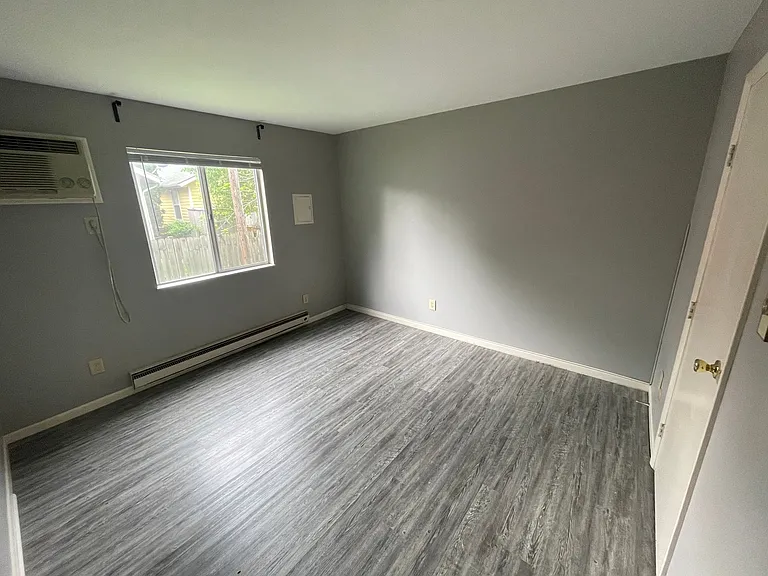 729 W Dixie St — Photo 5