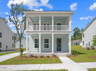 16 Backwater St, Beaufort, SC 29906