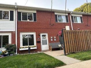 206 Bancroft Plz, Omaha, NE 68108