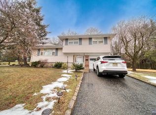 25 Windsor Ct, Norwood, NJ 07648