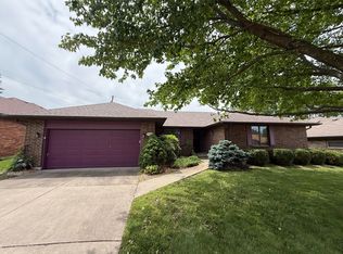 1564 E Powell St, Springfield, MO 65804