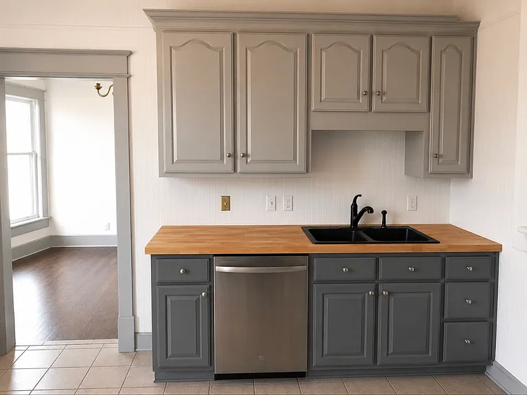 1415 Douglas Ave — Photo 15